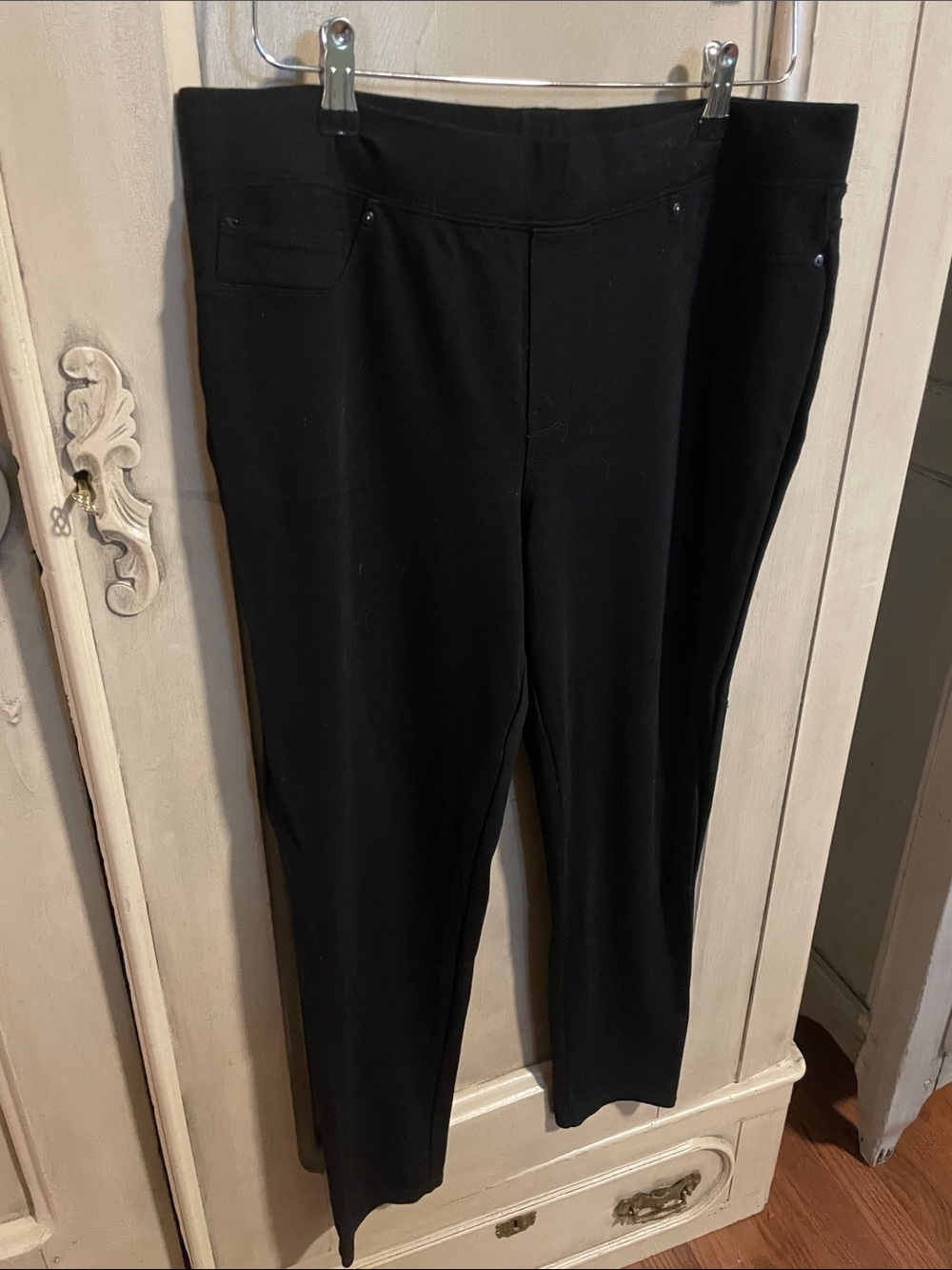 Seven7 Black Women's Stretch Pull-On Pants